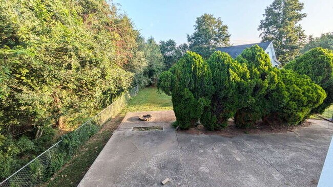Building Photo - 3388 Oak Park Dr
