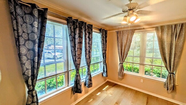 Building Photo - ANNUAL UNFURNISHED GROUND FLOOR CONDO 3 BE...