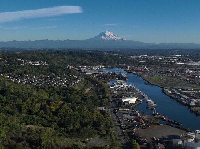 Building Photo - Spacious North Tacoma waterfront Unit with Million dollar Puget Sound Views