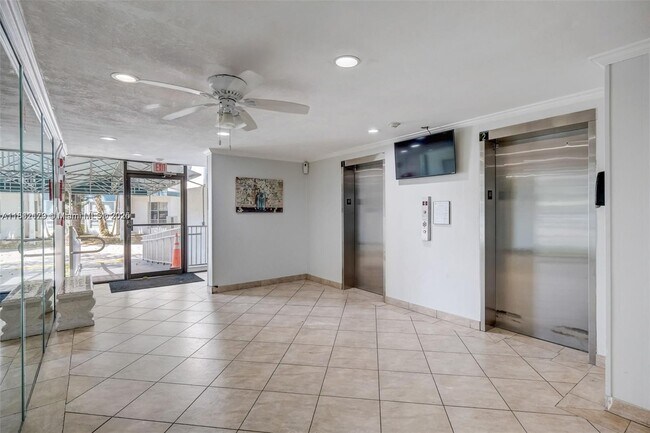 Building Photo - 17620 Atlantic Blvd