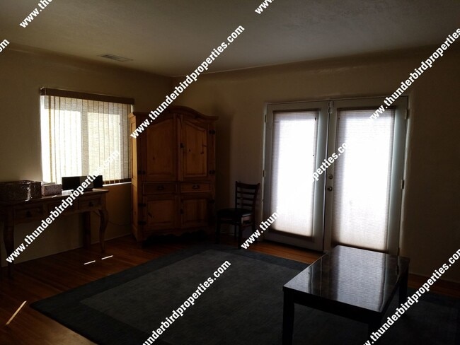 Building Photo - Fully Furnished in North Valley