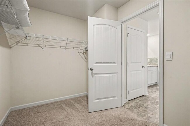 Building Photo - 477 Starbuck Parkway