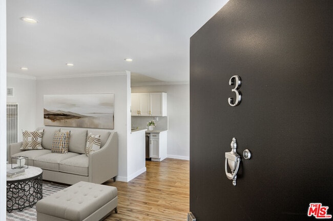 Building Photo - 4457 Murietta Ave