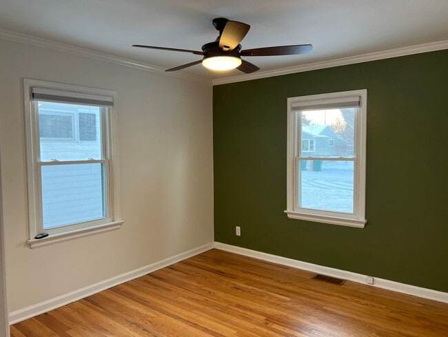 Building Photo - Fantastic Englewood Ranch