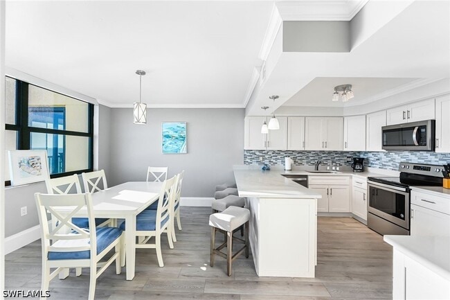 Building Photo - 9375 Gulf Shore Dr