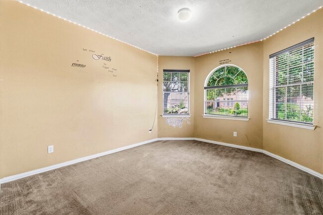 Building Photo - 8203 Loetsch Ridge Way