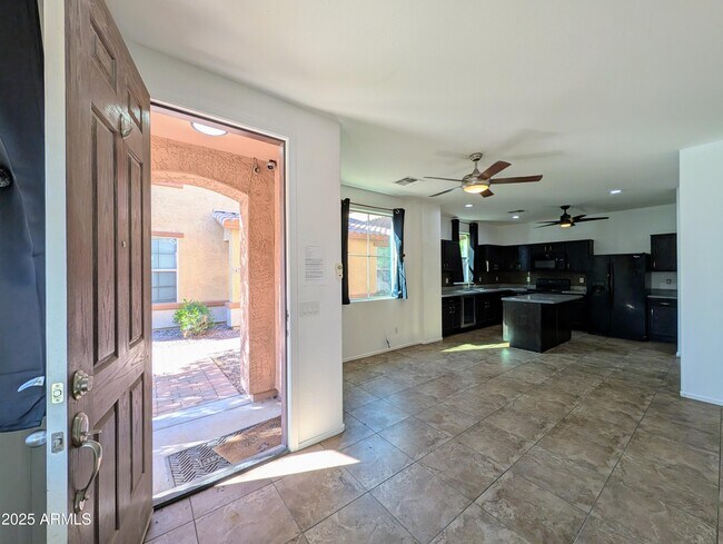 Building Photo - 4726 W Fremont Rd.