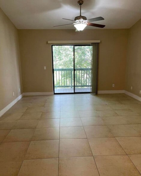 Building Photo - 7667 N Wickham Rd