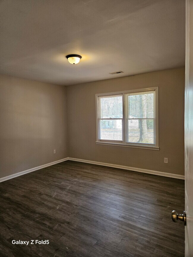 Building Photo - 200 A Galilean