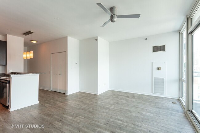Building Photo - 757 N Orleans St