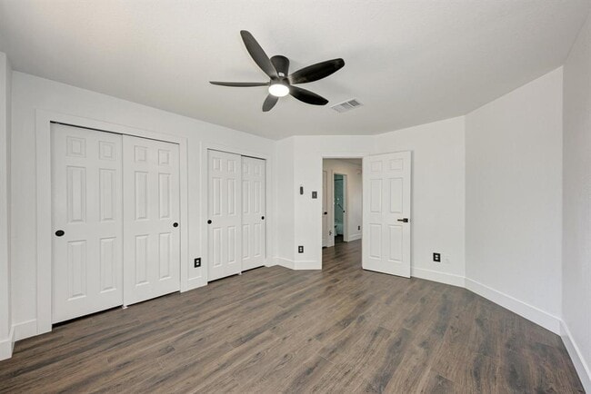 Building Photo - 801 Black Isle Dr