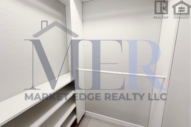 Building Photo - 5Bed/5Bath House at University Dr/Priest Dr! Move-In Ready on 05/07/2026! - 4 CAR CARPORT! NO HOA!