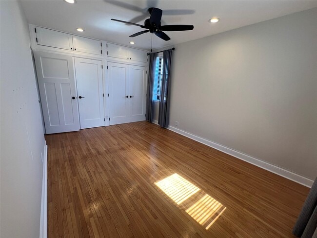 Building Photo - 257 Beach 128th St