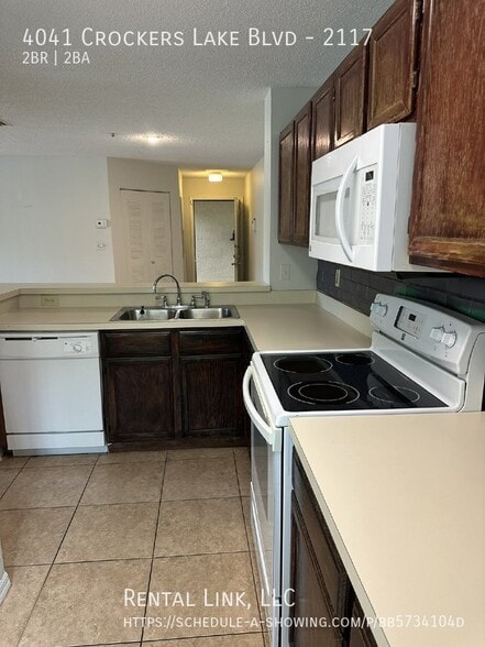 Building Photo - 4041 Crockers Lake Blvd