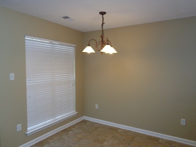 Building Photo - 5767 Kuykendall Dr