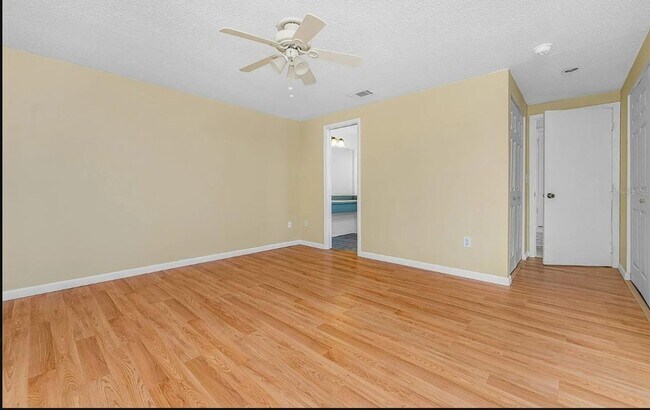 Building Photo - Charming 2 Bedroom, 2 Bath Home in Port Ch...