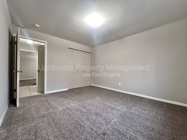 Building Photo - 2235 29th St SW