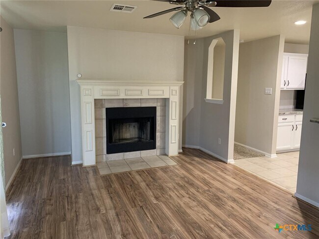 Building Photo - 5106 Whistle Stop Dr