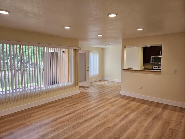 Building Photo - 2627 NW 33rd St