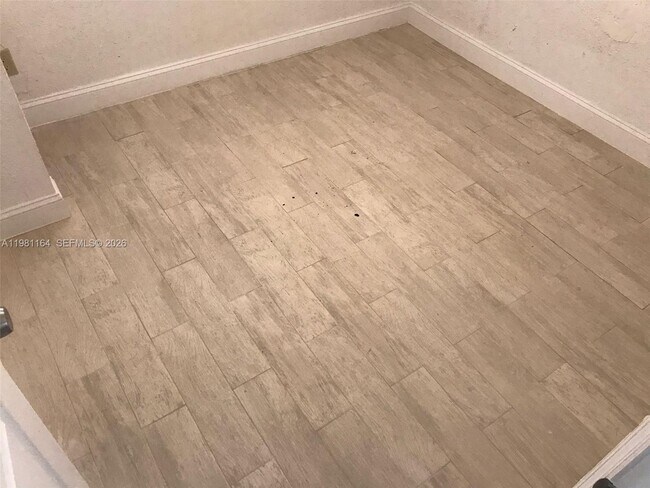 Building Photo - 180 NW 17th St