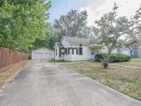 Building Photo - 1404 S 6th St