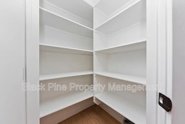 Building Photo - 11021 W Clematis St
