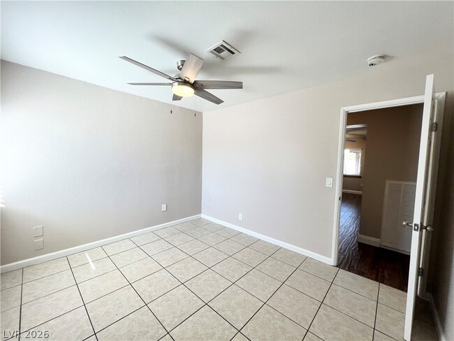 Building Photo - 6446 Meadowlark Ln