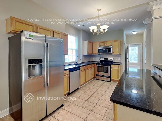 Building Photo - 6800 Charter Hills Rd