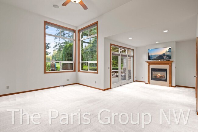 Building Photo - Gorgeous 3,400sf Golf Course Craftsman on ...