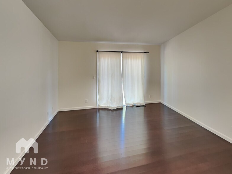 Building Photo - 990 Tera Ct