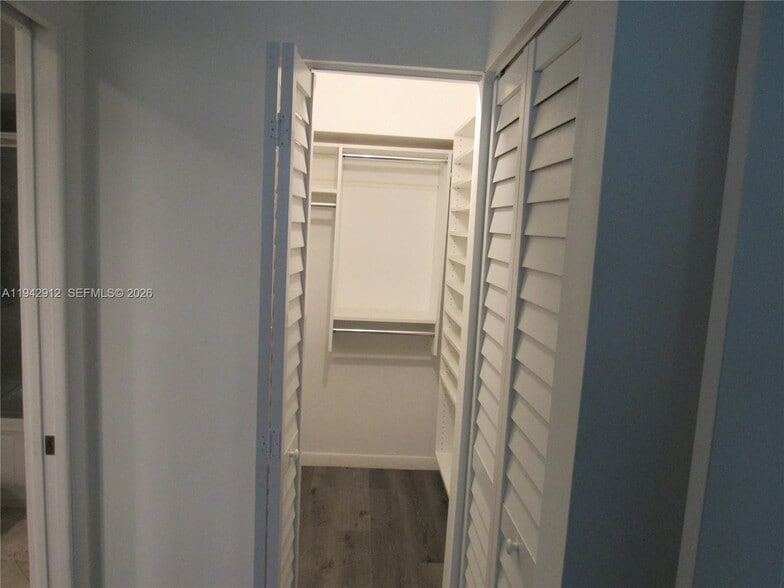 Building Photo - 1101 River Reach Dr