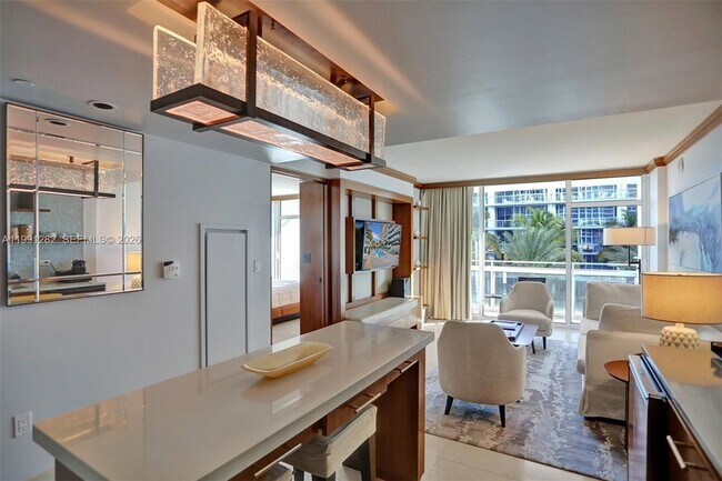 Building Photo - 6801 Collins Ave