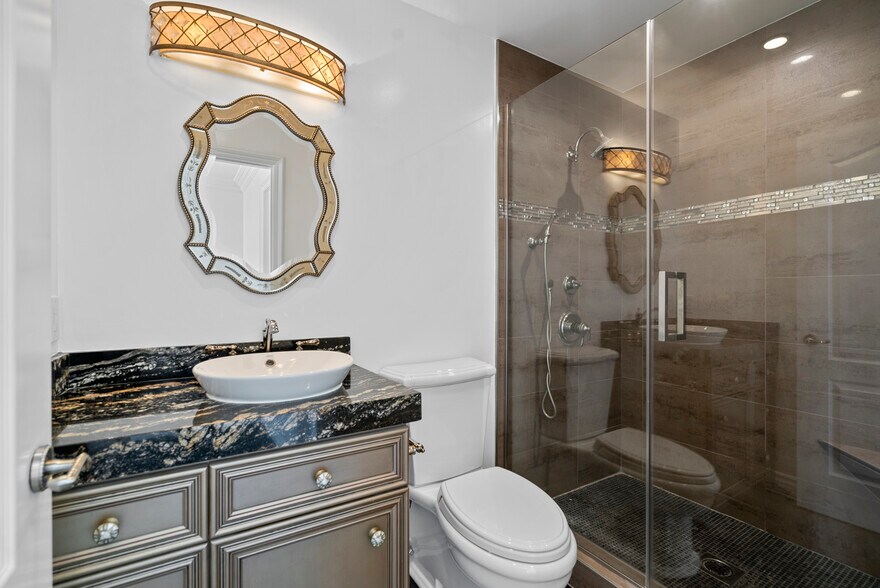 Upstairs 2nd Bedroom Full Bath - 1734 N Verdugo Rd