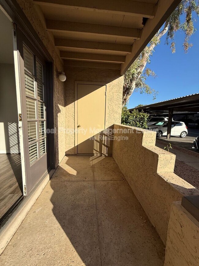 Building Photo - 5995 N 78th St