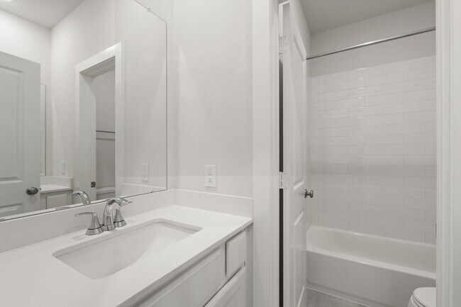 Building Photo - 6579 Scarlet Pond Ln
