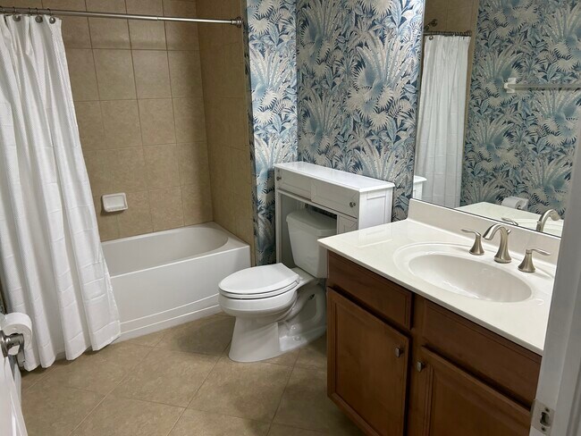 Building Photo - 7511 Oakshade Cir