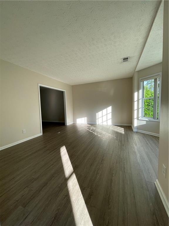 Building Photo - 2665 Woodbine Hill Way