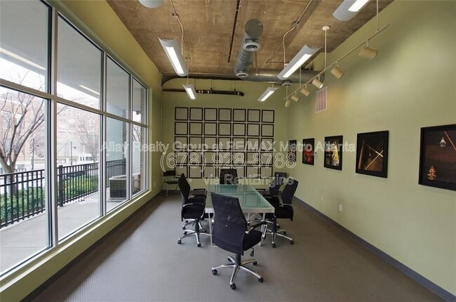 Building Photo - 620 Glen Iris Dr NE