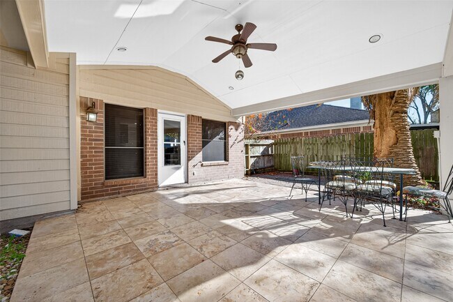 Building Photo - 17106 Pecan Acres Dr