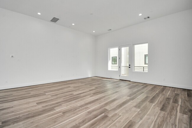 Building Photo - 1507 Robin St