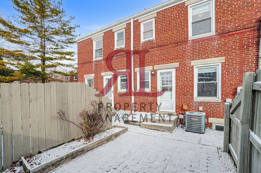 Building Photo - 1787 Northwest Blvd