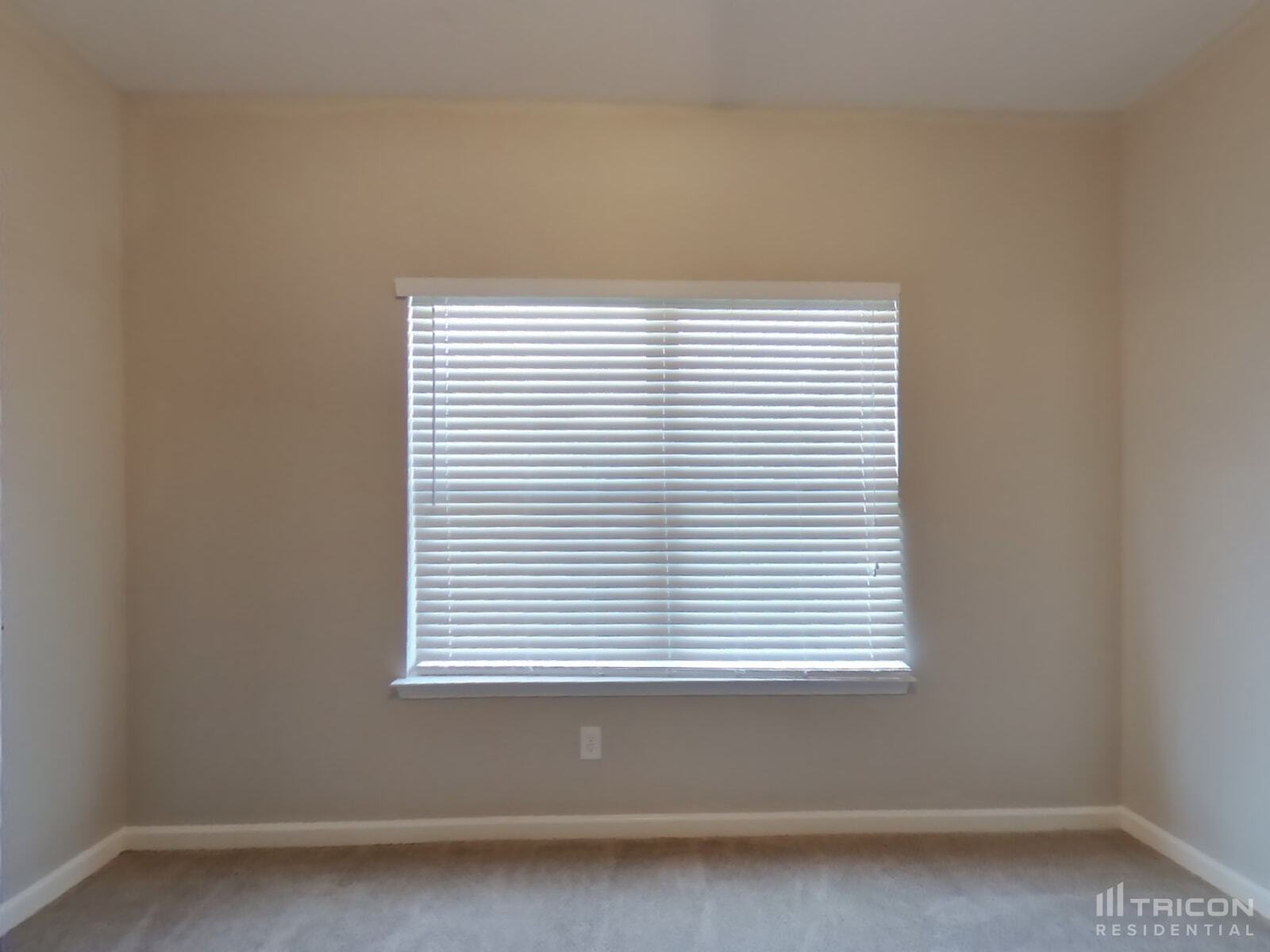 Building Photo - 129 Tyre Dr