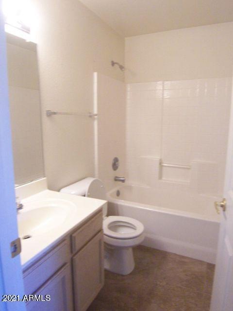 Building Photo - 1800 W Elliot Rd