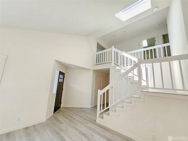 Building Photo - 3112 Wells Ave S