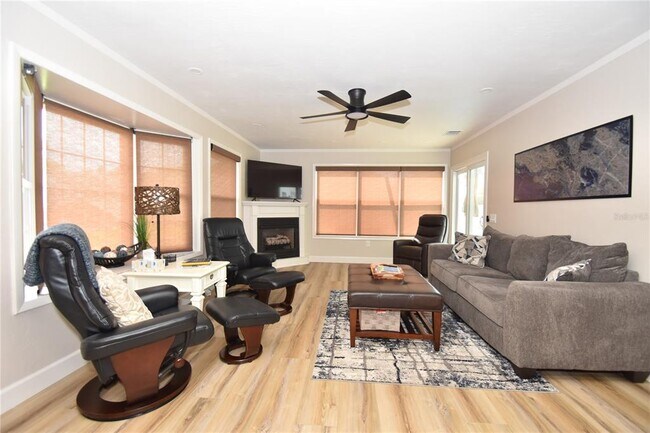 Building Photo - 1 Bedford Dr