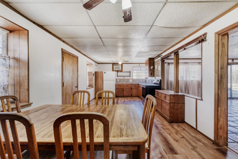 Building Photo - 187 River Oaks Dr