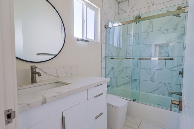 Building Photo - 2821 Virginia Rd