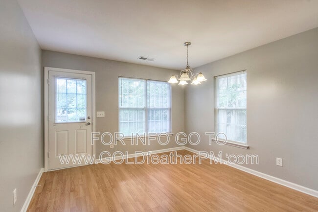 Building Photo - 2116 14th Ave N