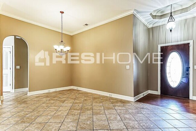 Building Photo - HOME FOR RENT!!