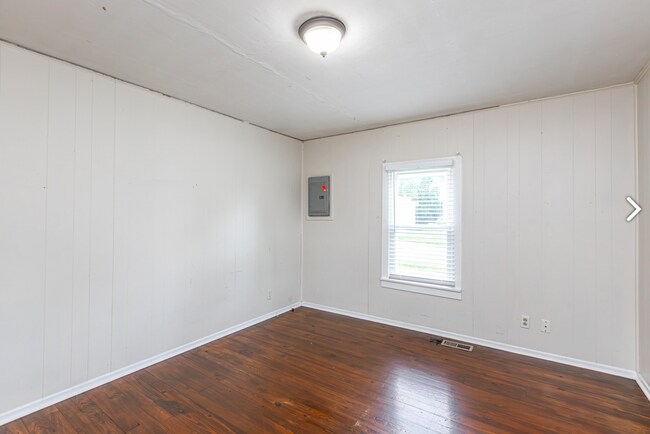 Building Photo - 601 Addison Ave